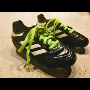 ⚽️ ADIDAS - OUTDOOR - GREEN & BLACK - SOCCER CLEATS ⚽️